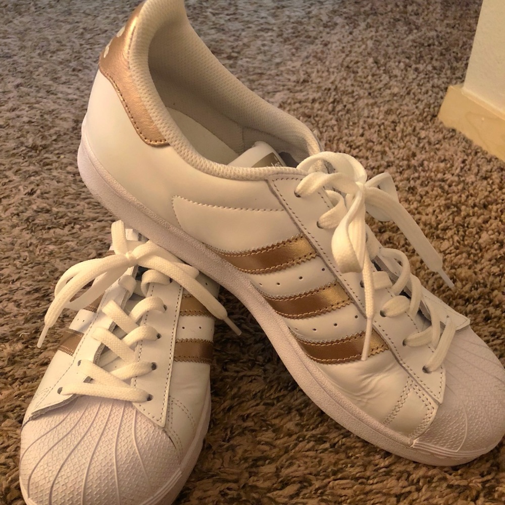 Adidas Superstar in Rose Gold